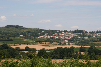 L'Implantation de Pouzauges à flanc de colline © Mairie de Pouzauges